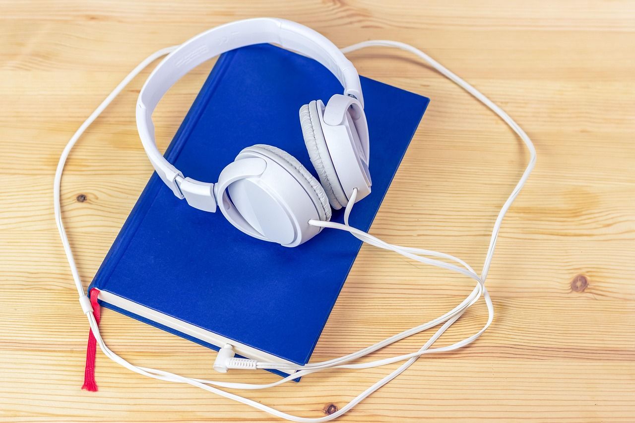 Mówione historie: Przeniesienie literatury obyczajowej do formatu audio
